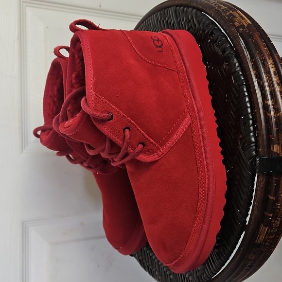 Red UGG Neumel boots Women 5 Ankle Booties - Picture 1 of 11